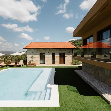 Vila Serpa Pinto Full Village - Private Pool - By Fero Cinfães
